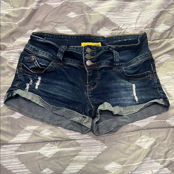 YMI Wanna Betta Butt? Denim Women's Shorts - size 5 - Picture 1 of 2